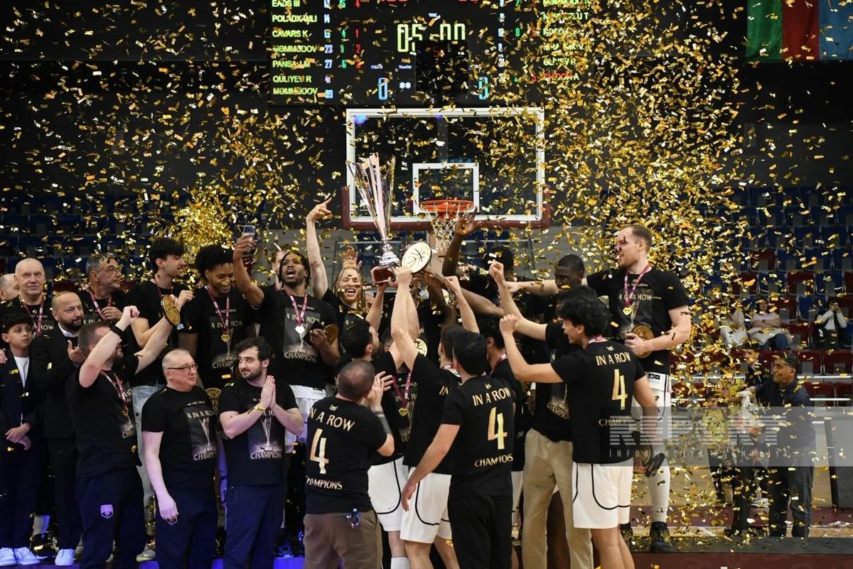 Azərbaycan Basketbol Liqasının qalibi olan \"Sabah\"a çempionluq kuboku təqdim edilib 