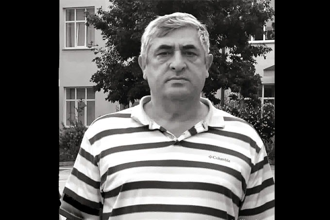 Olimpiya çempionunun atası vəfat edib