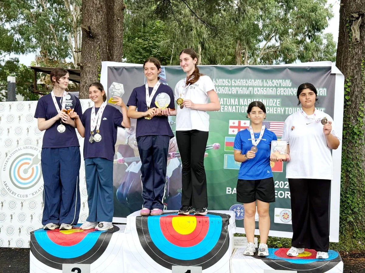 Kamandan oxatanlarımız Gürcüstanda 7 medal qazanıblar